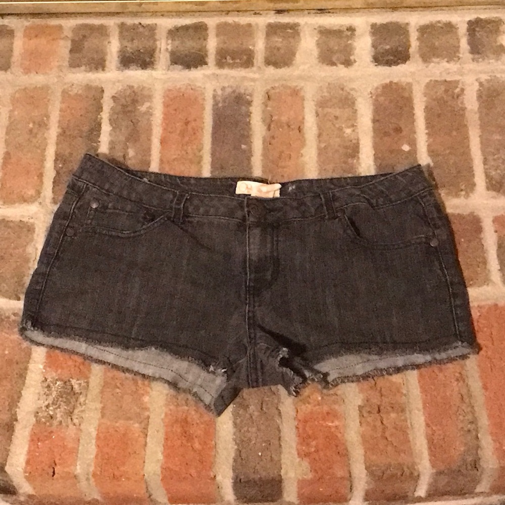 Junior’s jean shorts
